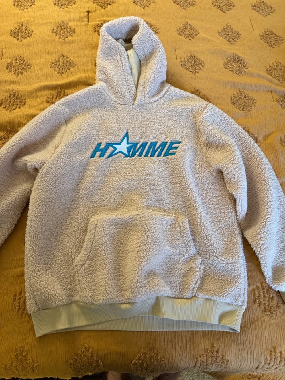 Boohoo Mens Cream Sherpa Hoodie with Teal Star Logo